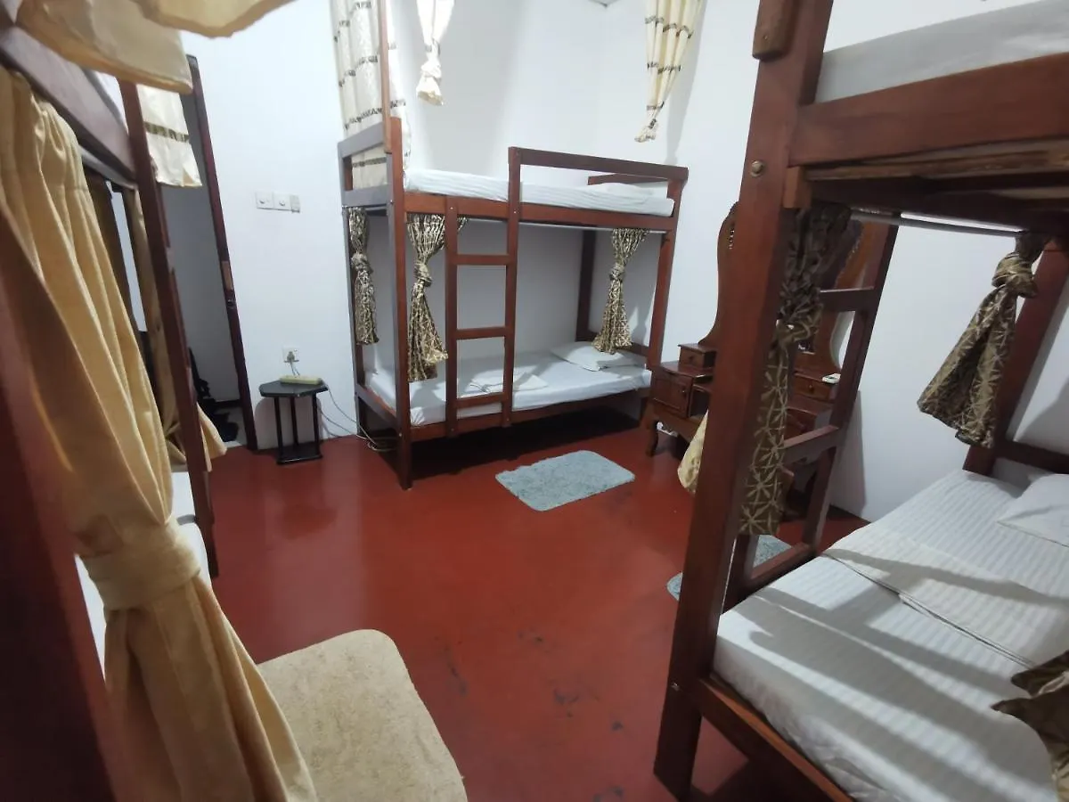 The Traveller'S Hostel & Private Rooms Sigirîya